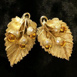 Two Sisters Vintage Leaf & Acorn Pierced Earrings